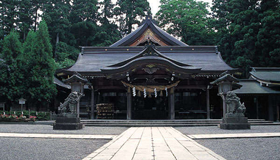 Синтоистский храм Сираяма Химэ